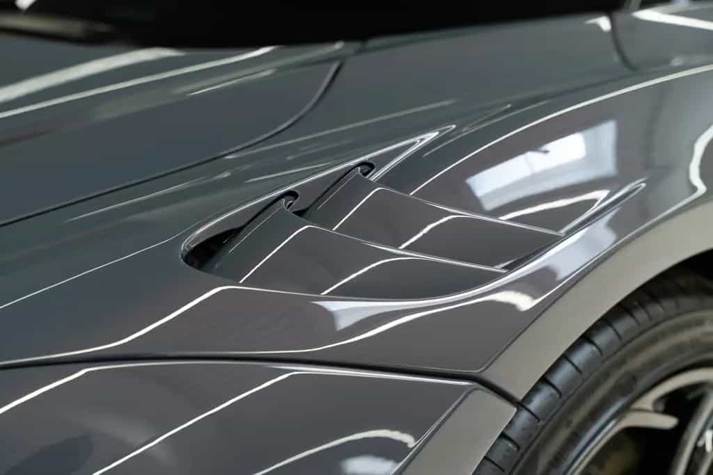 McLaren 750S MSO Paint I Black Pack I B&W null-photo-11