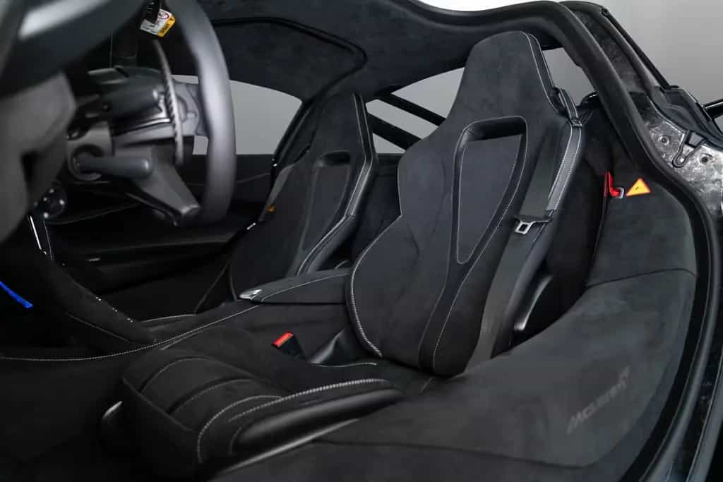 McLaren 750S MSO Paint I Black Pack I B&W null-photo-13