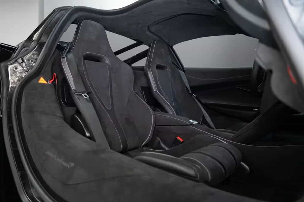 McLaren 750S MSO Paint I Black Pack I B&W null-photo-14