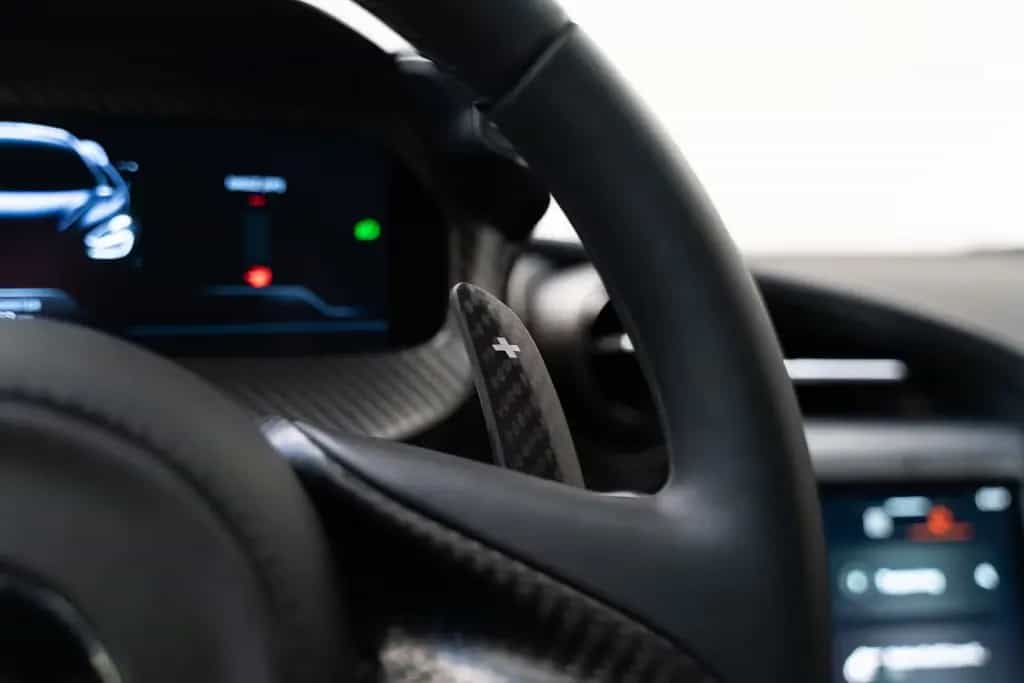 McLaren 750S MSO Paint I Black Pack I B&W null-photo-17