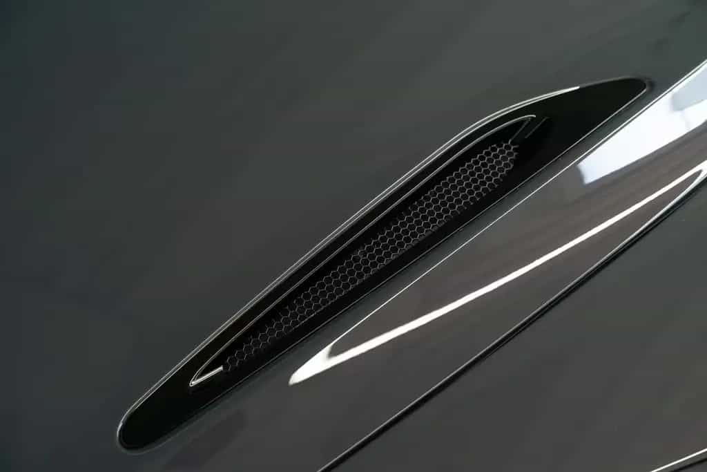 McLaren 750S MSO Paint I Black Pack I B&W null-photo-9