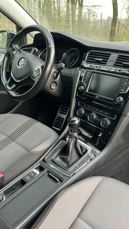 Volkswagen Golf 7 1.2 TSI ALLSTAR TÜV NEU Anhängerkupplung 01/2017-photo-9