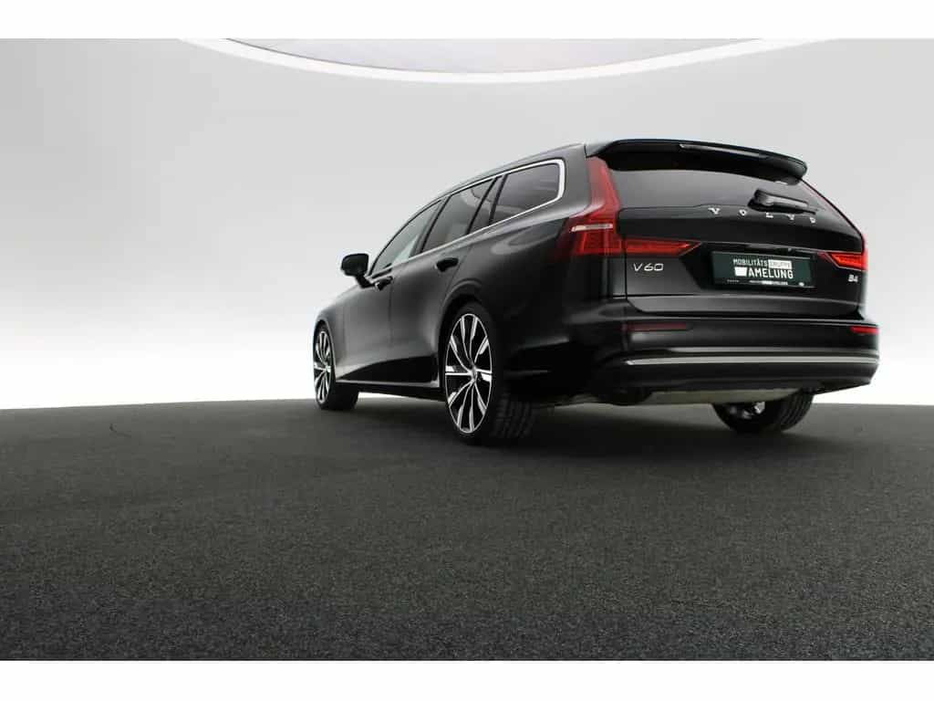 Volvo V60 B4 Ultimate Bright 10/2022-photo-11