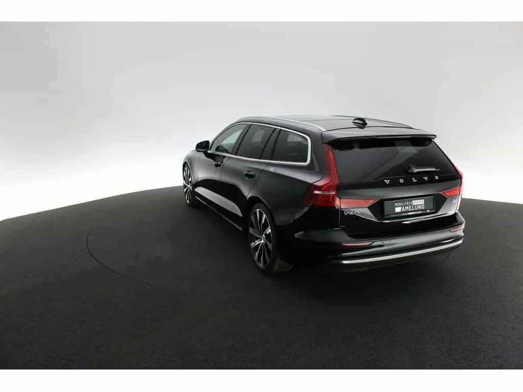 Volvo V60 B4 Ultimate Bright 10/2022-photo-13