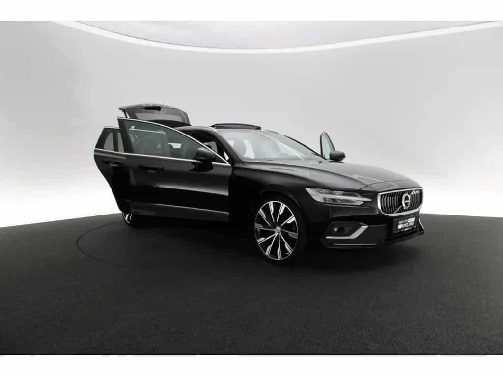 Volvo V60 B4 Ultimate Bright 10/2022-photo-19