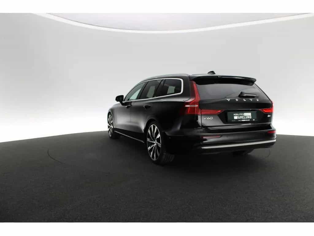Volvo V60 B4 Ultimate Bright 10/2022-photo-2