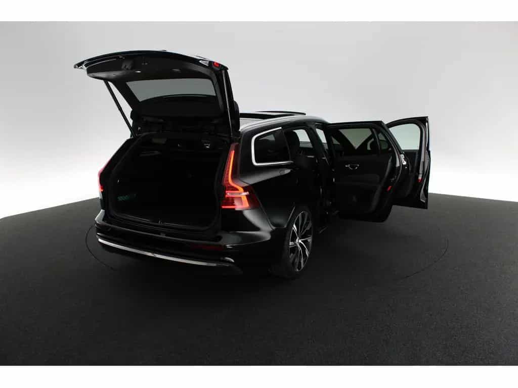 Volvo V60 B4 Ultimate Bright 10/2022-photo-21