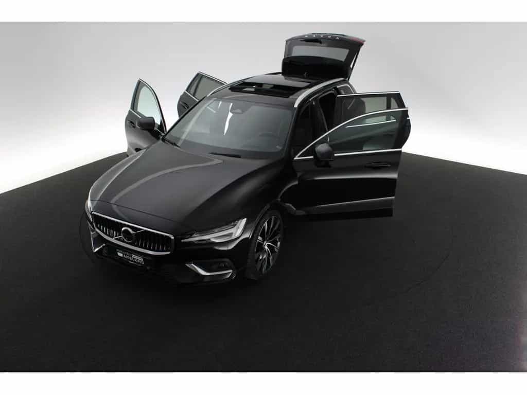 Volvo V60 B4 Ultimate Bright 10/2022-photo-24