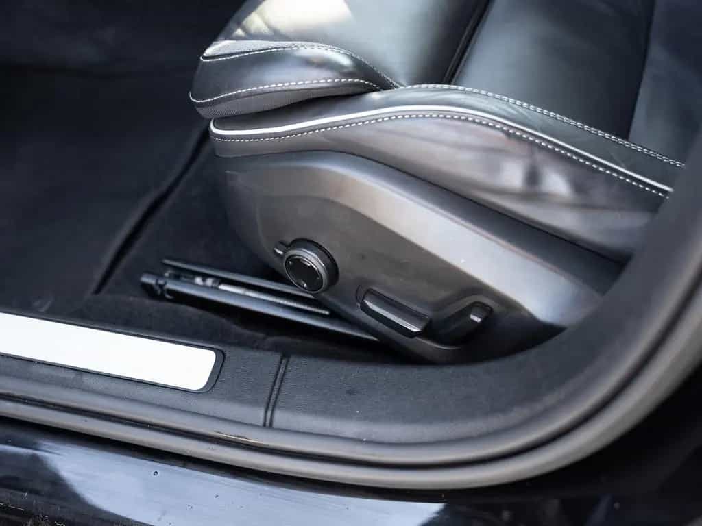 Volvo V60 B4 Ultimate Bright 10/2022-photo-34