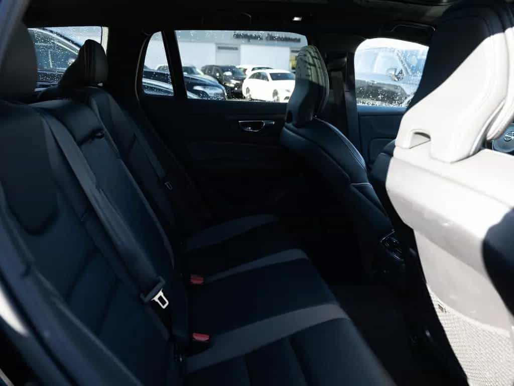 Volvo V60 B4 Ultimate Bright 10/2022-photo-39