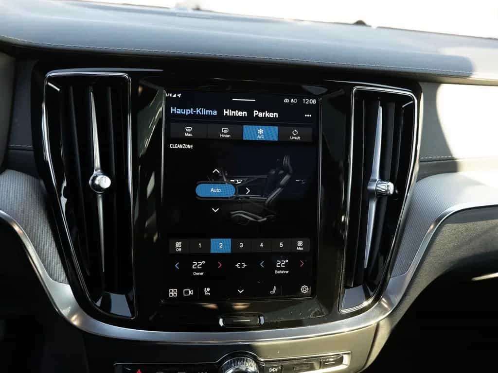 Volvo V60 B4 Ultimate Bright 10/2022-photo-46