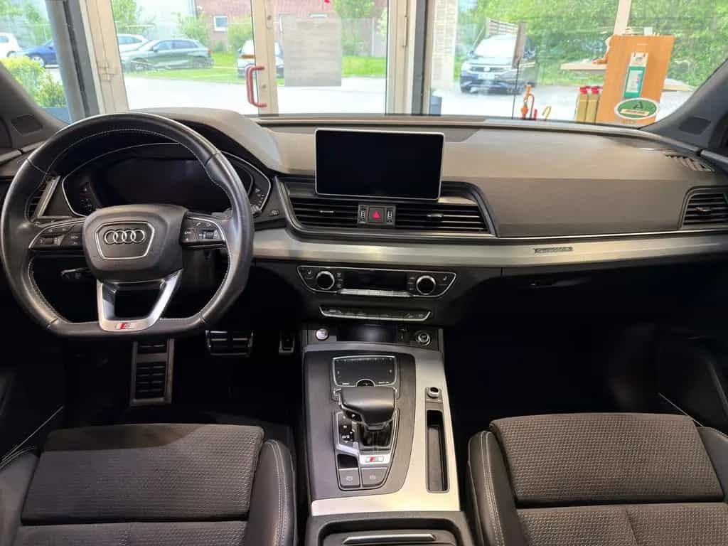 Audi SQ5 3.0TDI quattro PANO LUFT AHK Standhzg B&O 11/2019-photo-19