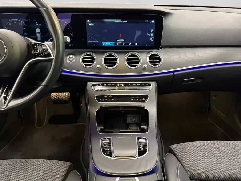 Mercedes-Benz E 200 T AVANTGARDE|PANO|KAM|TOTW|LED|EASY-P.|AMB 12/2021-photo-11