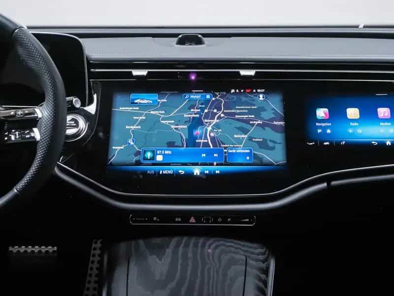 Mercedes-Benz E 220 d AMG Night Superscreen 360 20Zoll 2025er 04/2025-photo-6