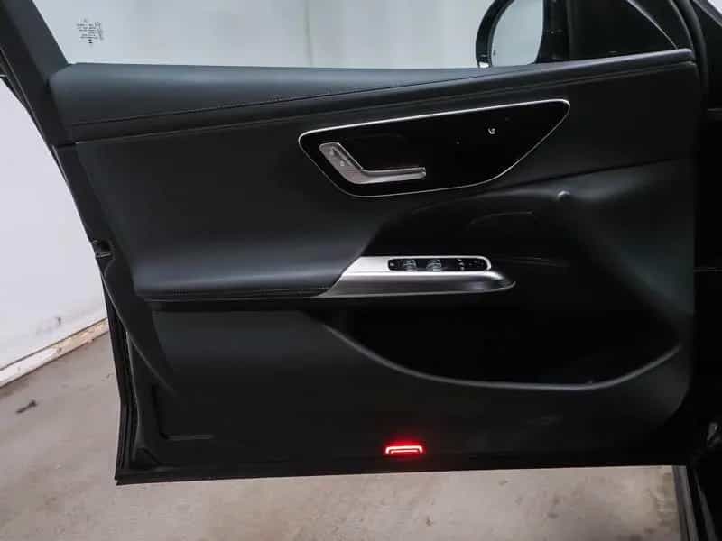 Mercedes-Benz E 220 d AMG Night Superscreen 360 20Zoll 2025er 04/2025-photo-9