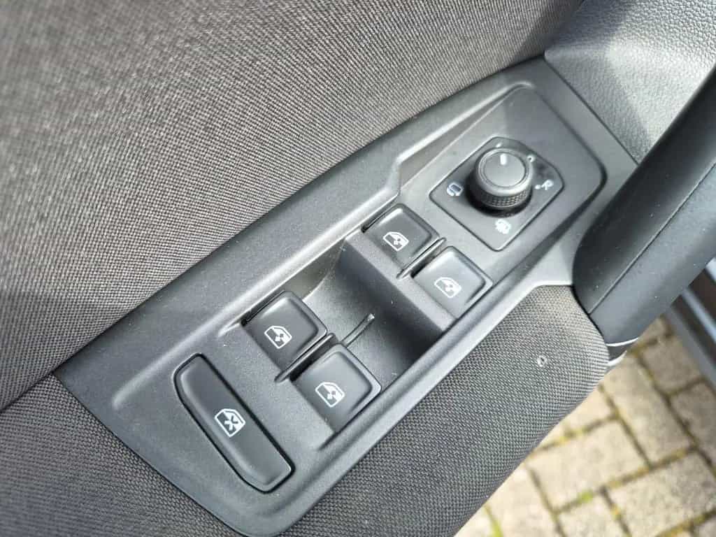 Volkswagen Tiguan 1.5 TSI Automatik R-Line/Navi/PDC/2.Hand 12/2019-photo-31