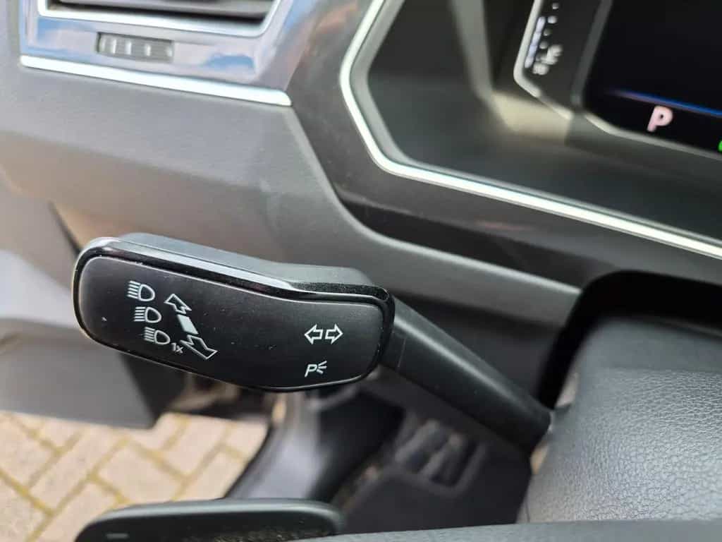 Volkswagen Tiguan 1.5 TSI Automatik R-Line/Navi/PDC/2.Hand 12/2019-photo-35