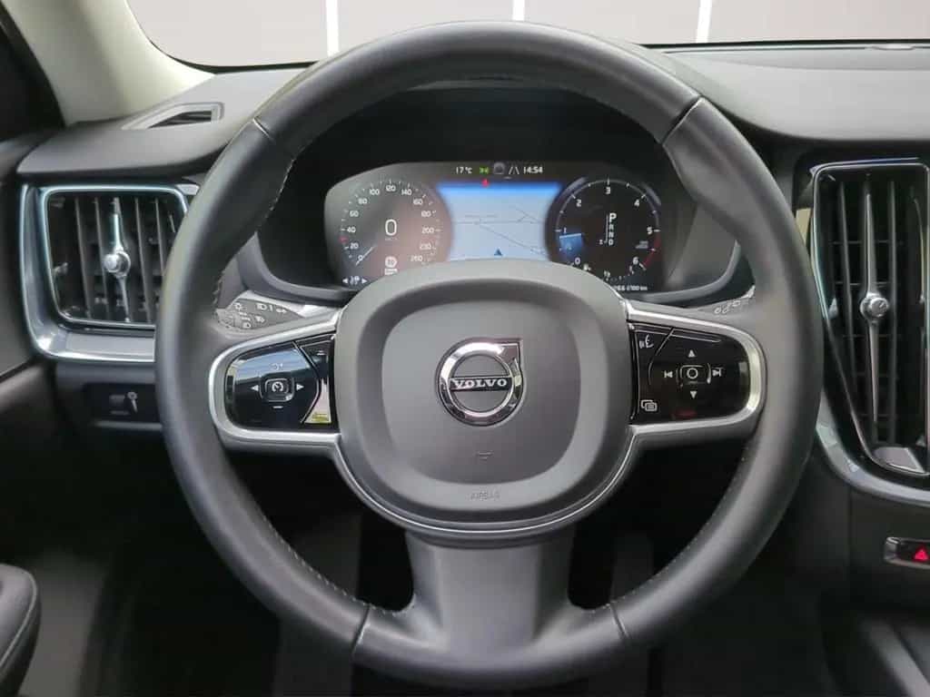 Volvo V60 D4 Inscription *Leder*BLIS*ACC*Kamera* 02/2021-photo-11