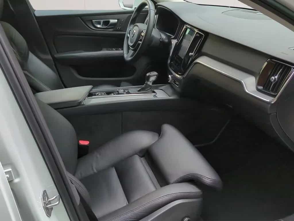 Volvo V60 D4 Inscription *Leder*BLIS*ACC*Kamera* 02/2021-photo-24