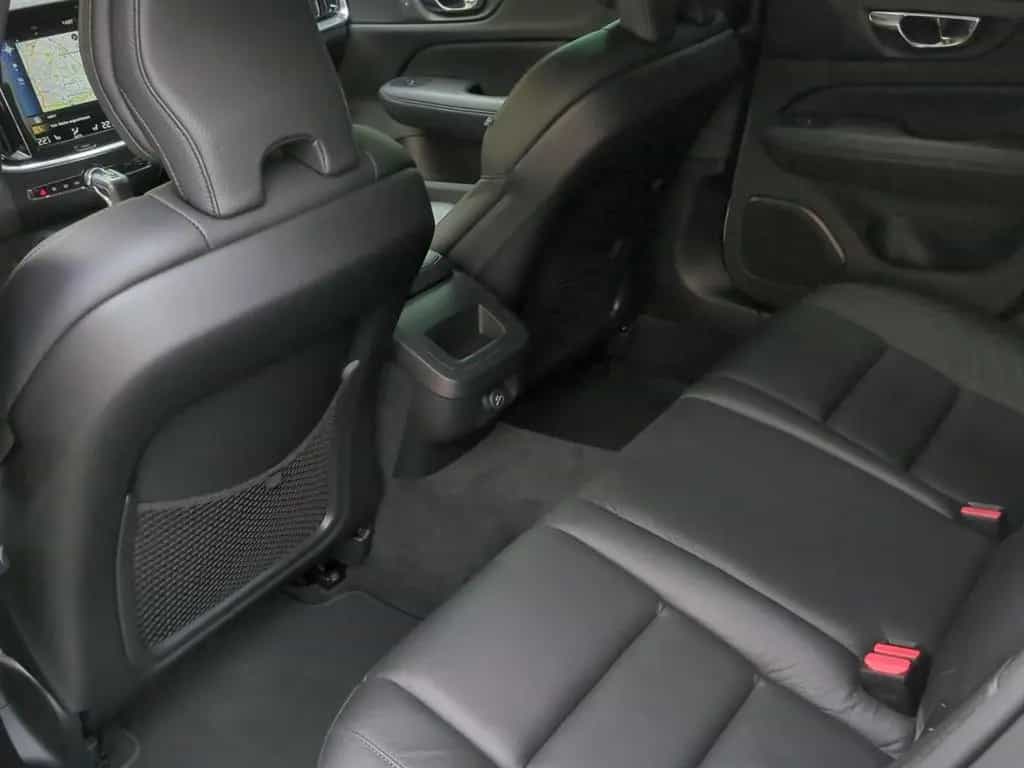 Volvo V60 D4 Inscription *Leder*BLIS*ACC*Kamera* 02/2021-photo-29