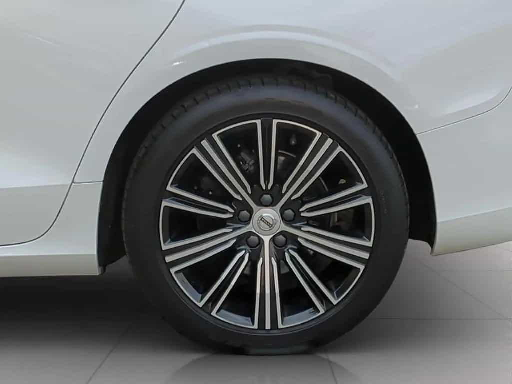 Volvo V60 D4 Inscription *Leder*BLIS*ACC*Kamera* 02/2021-photo-7