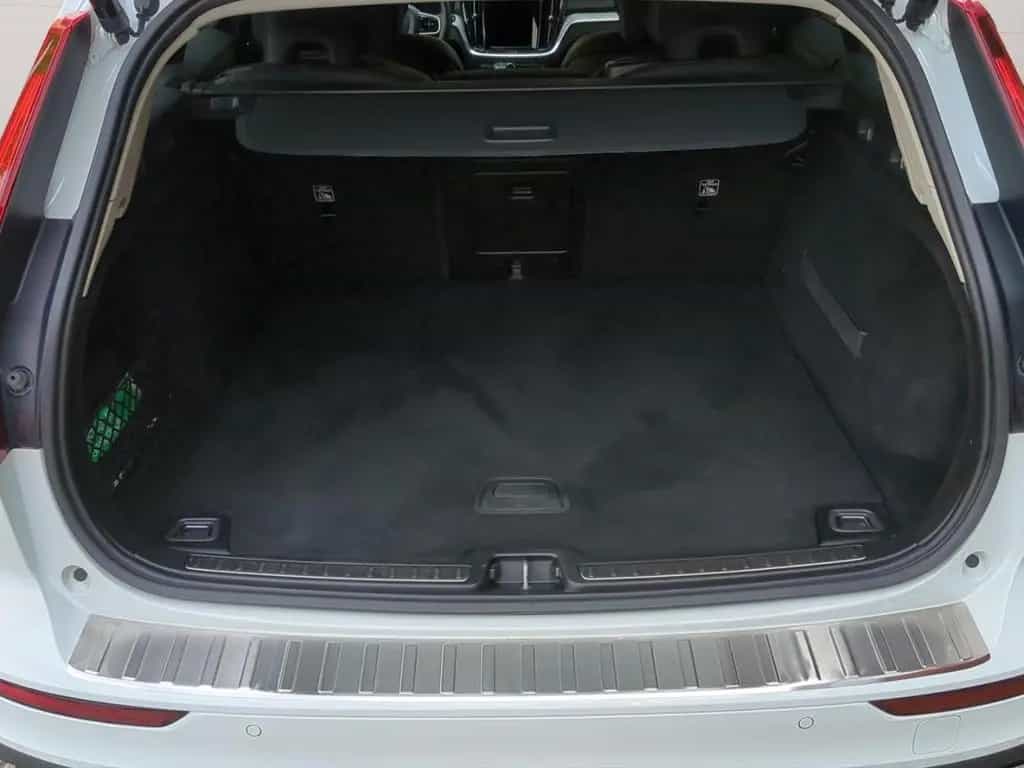Volvo V60 D4 Inscription *Leder*BLIS*ACC*Kamera* 02/2021-photo-8