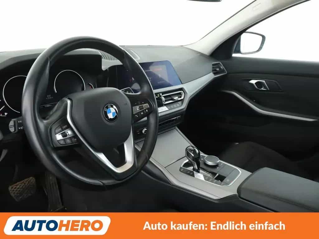 BMW 320 d Advantage Aut.*NAVI*PDC*LED*SHZ*TEMPO* 06/2020-photo-10