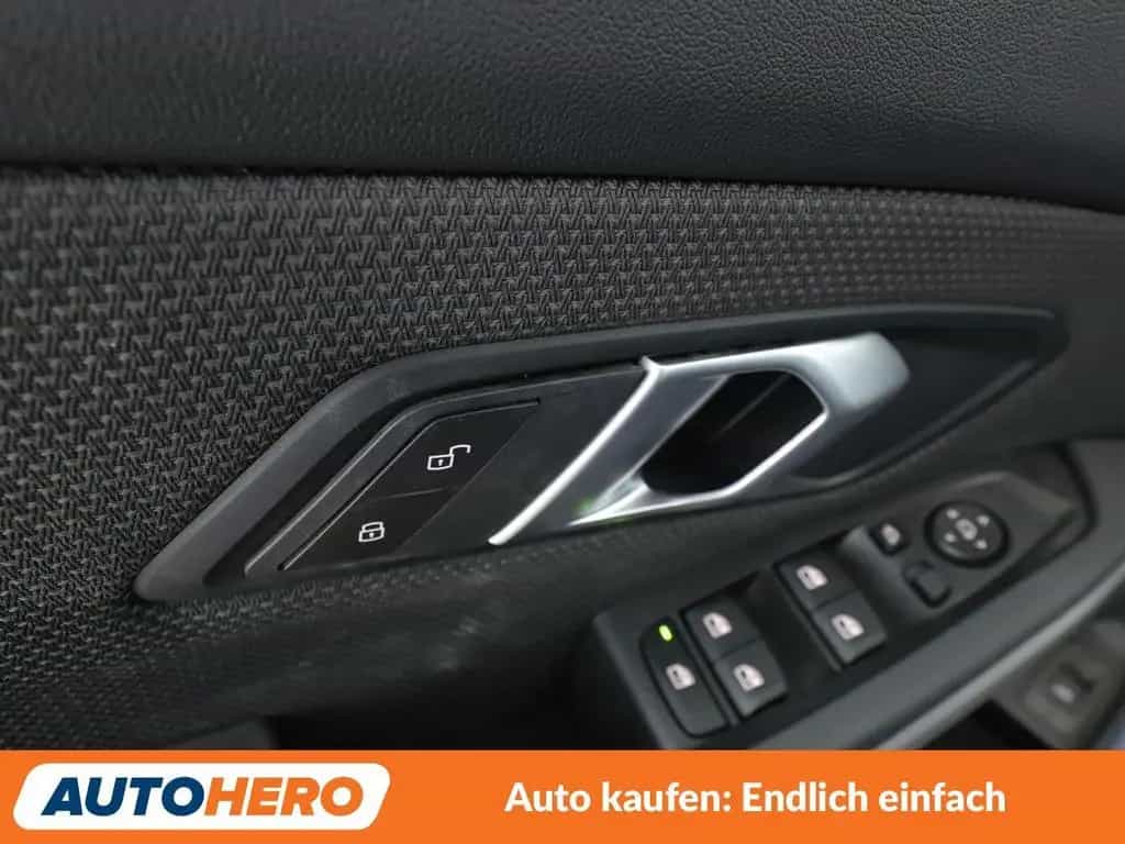 BMW 320 d Advantage Aut.*NAVI*PDC*LED*SHZ*TEMPO* 06/2020-photo-26