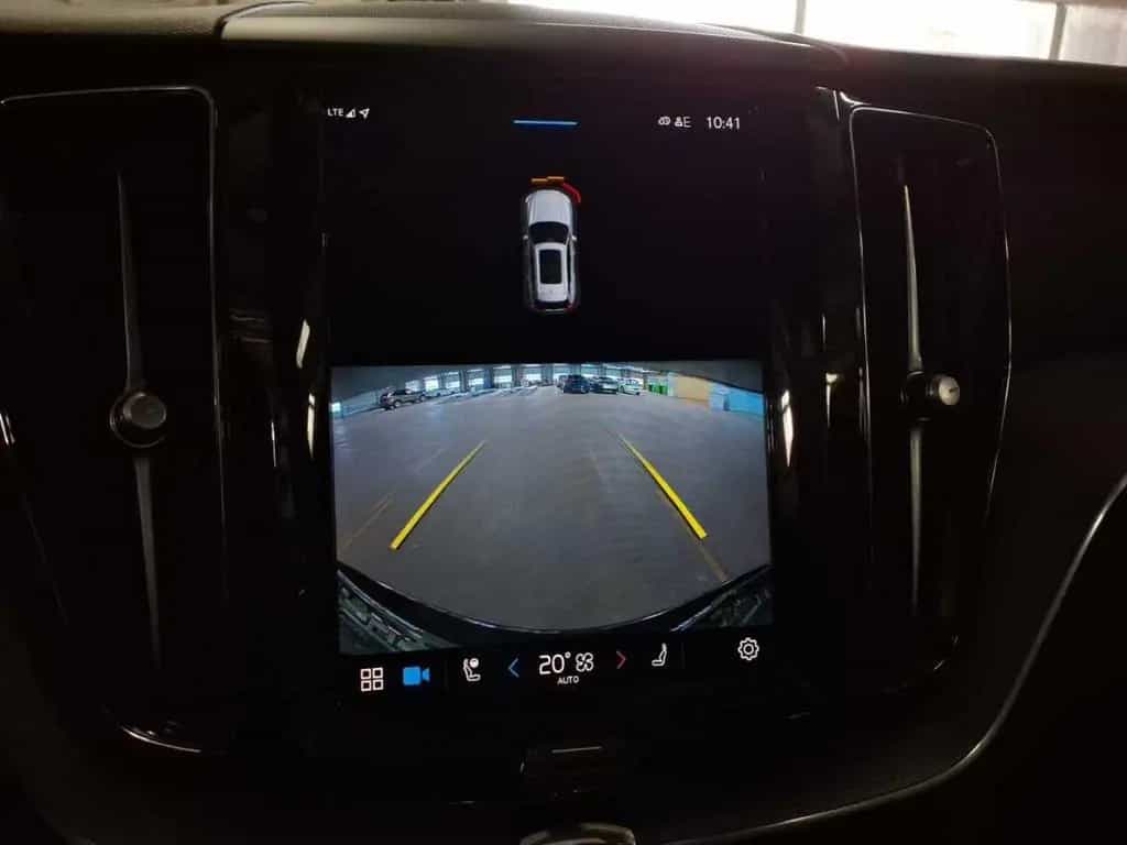 Volvo XC60 Core ALLRAD AHK*VollLed*VollLeder*4xSHZ*Win 12/2022-photo-11