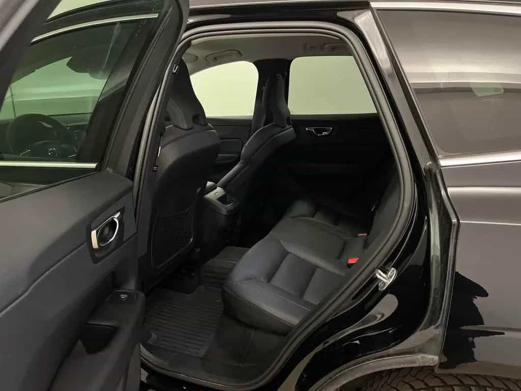 Volvo XC60 Core ALLRAD AHK*VollLed*VollLeder*4xSHZ*Win 12/2022-photo-14