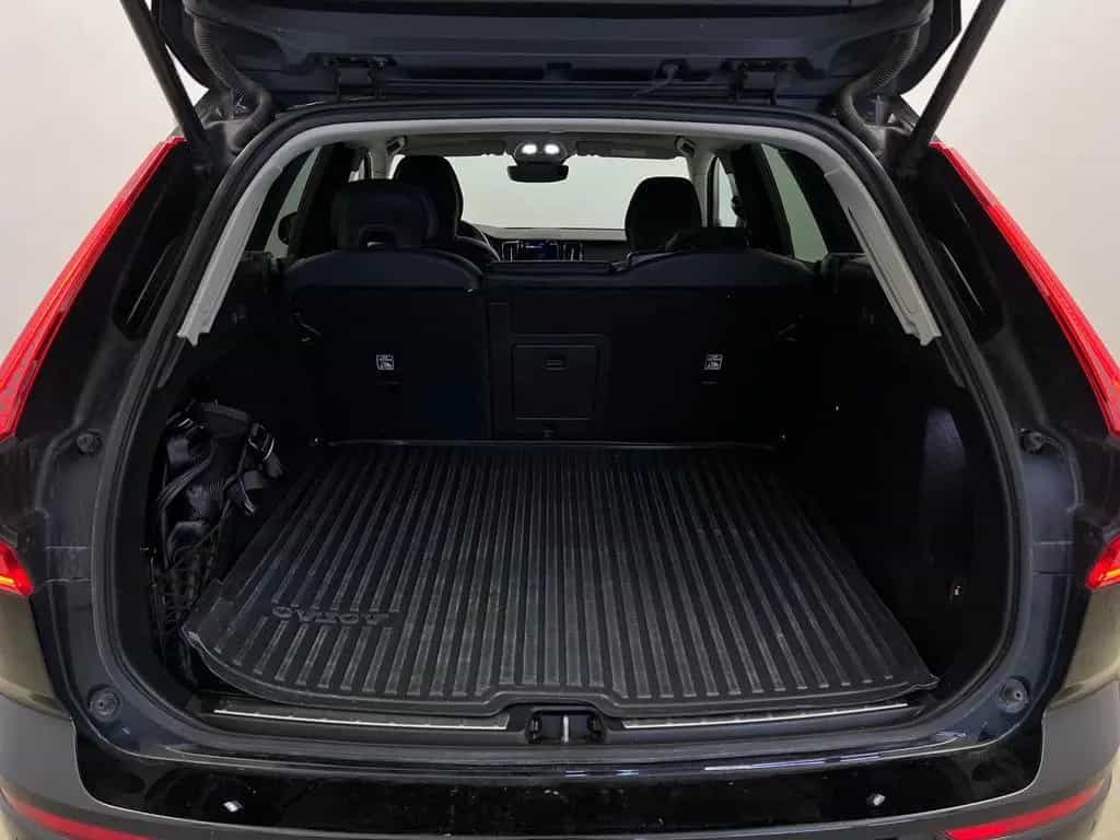 Volvo XC60 Core ALLRAD AHK*VollLed*VollLeder*4xSHZ*Win 12/2022-photo-19