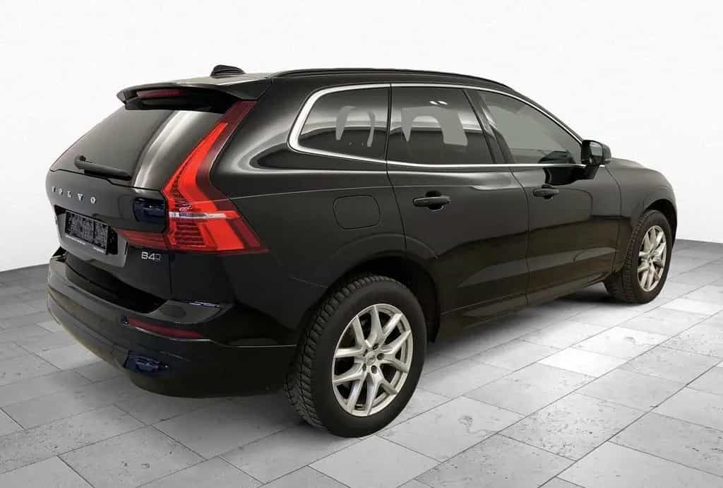 Volvo XC60 Core ALLRAD AHK*VollLed*VollLeder*4xSHZ*Win 12/2022-photo-3