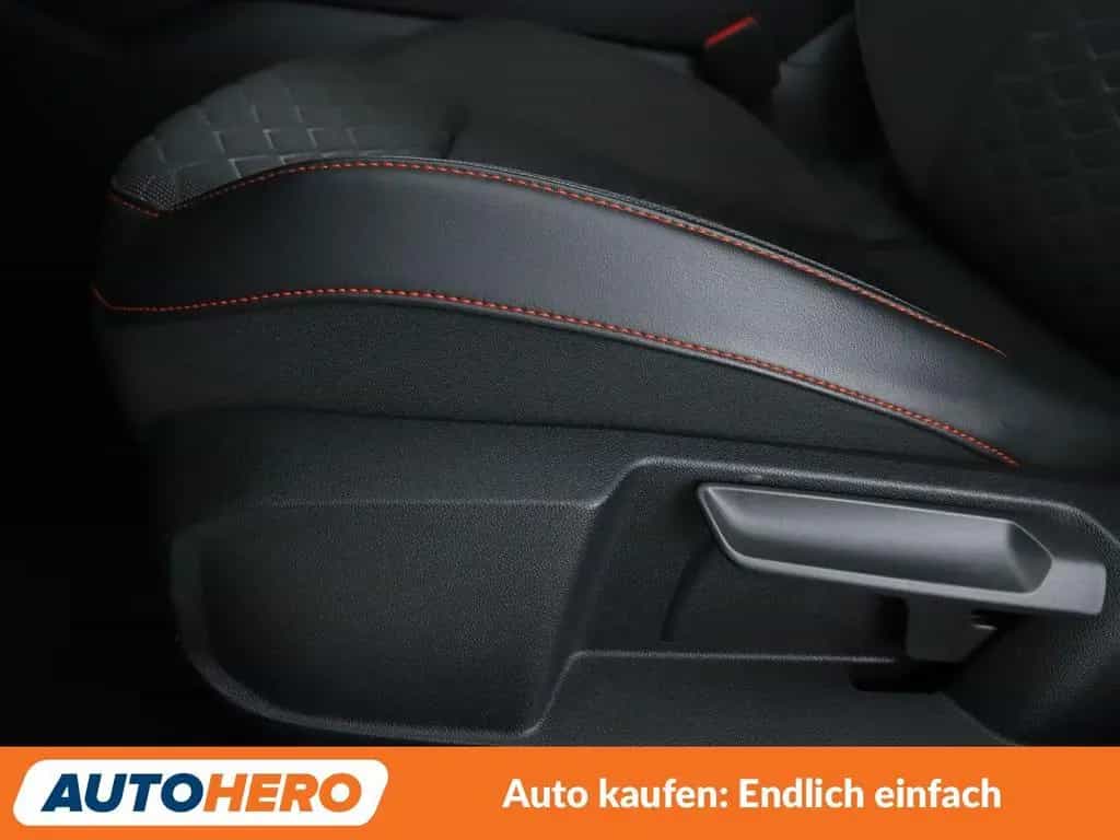 Seat Leon 1.5 eTSI ACT FR Aut.*NAVI*CAM*LED*PDC*ACC* 12/2020-photo-28