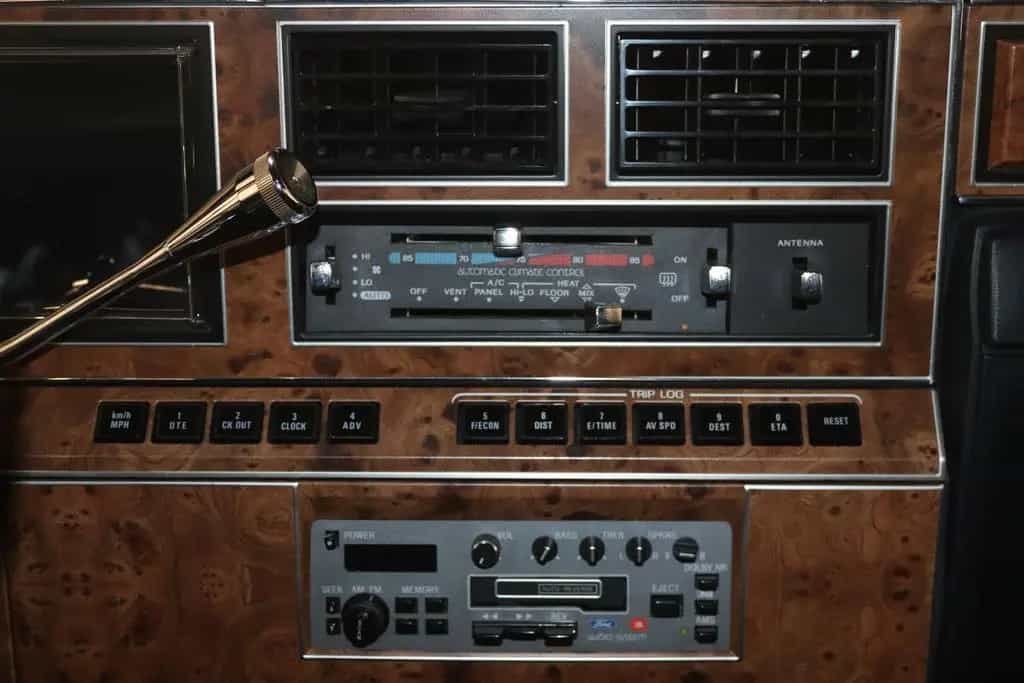 Lincoln Continental H Kennzeichen Einmaliger Zustand 02/1987-photo-17