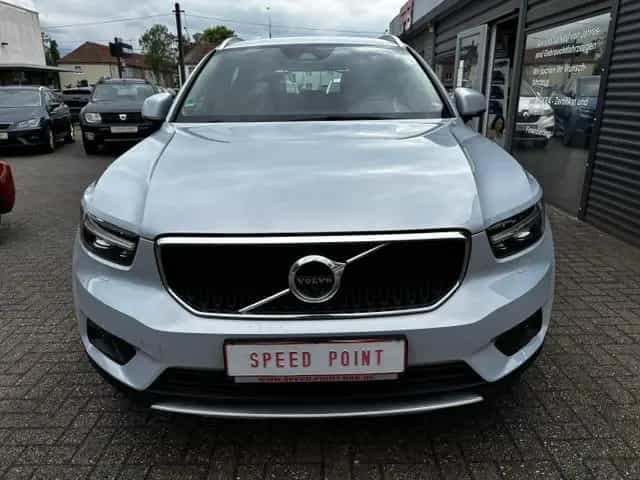 Volvo XC 40 Momentum Pro 360°Kamera/AHZV/Navi/LED 05/2019-photo-5