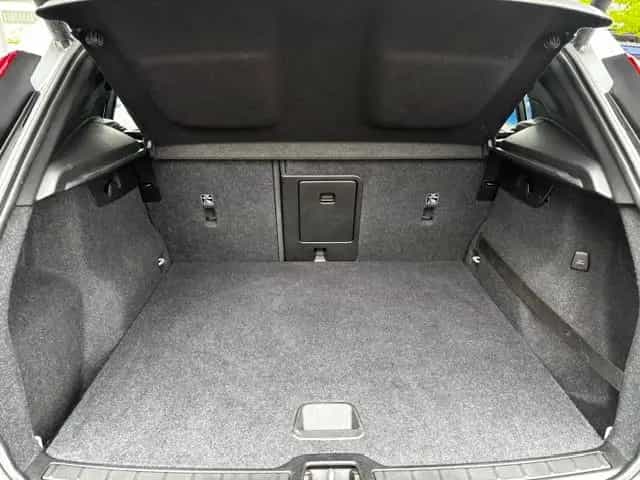 Volvo XC 40 Momentum Pro 360°Kamera/AHZV/Navi/LED 05/2019-photo-8