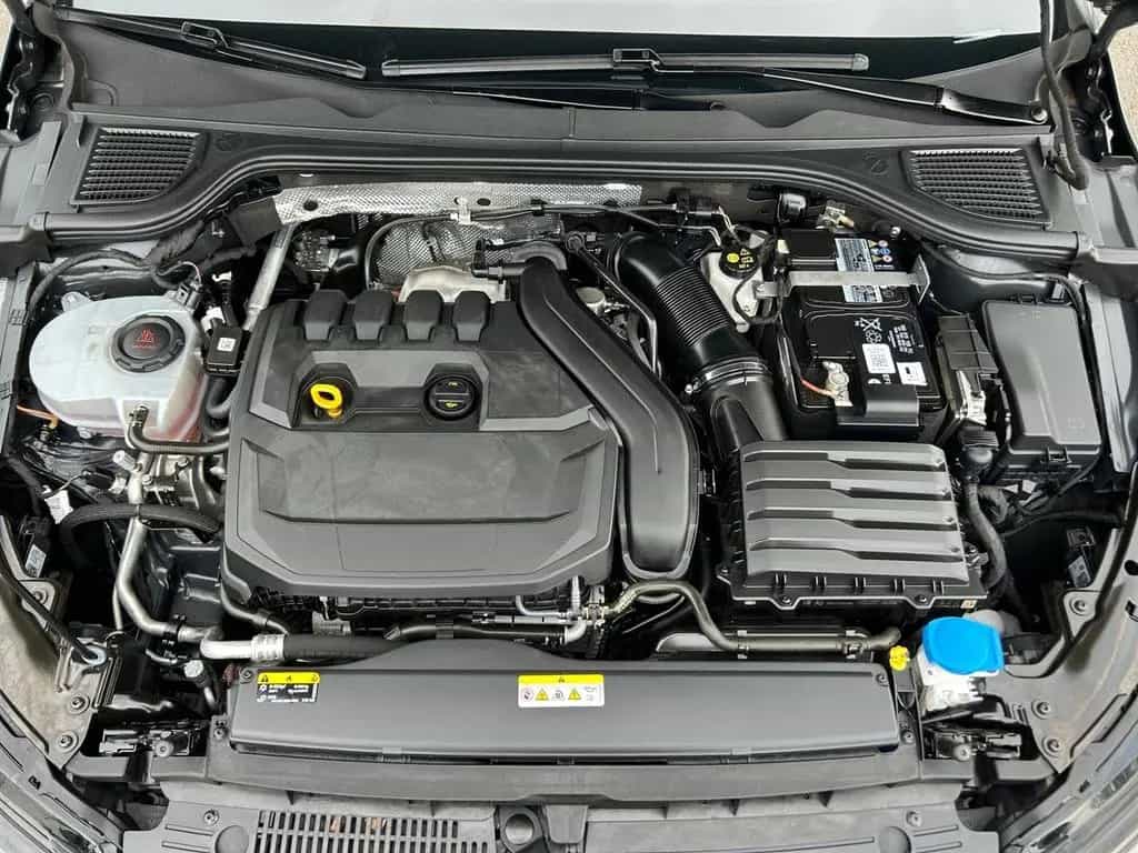 Volkswagen Golf 1.5 eTSI Style LED NAVI ACC AHK KAMERA 03/2021-photo-5