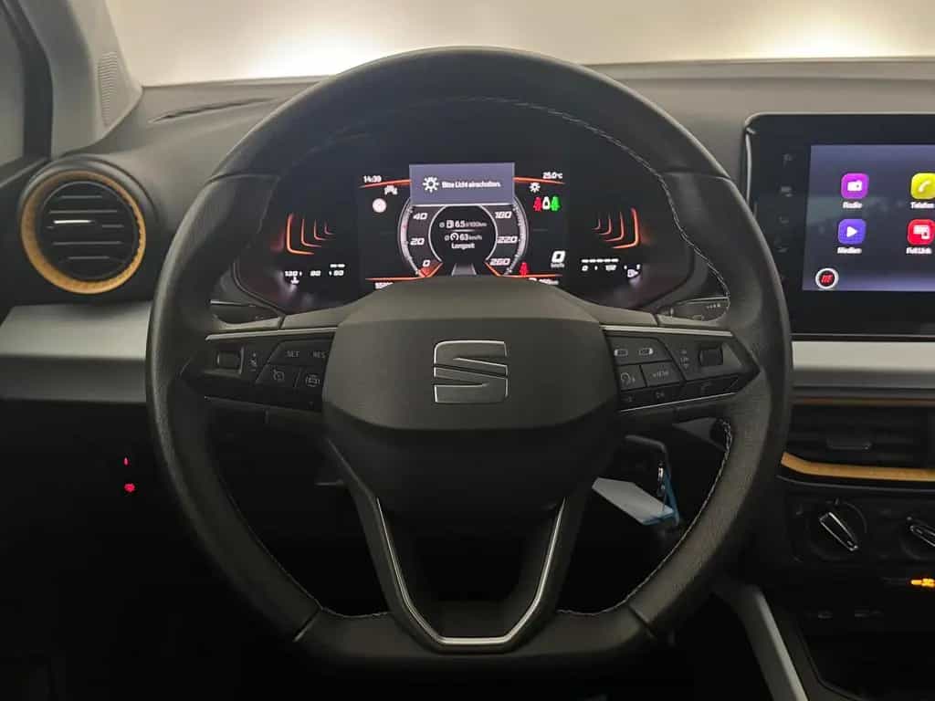 Seat Arona Style LED Navi virtual Parkhilfe DAB apple 10/2024-photo-15