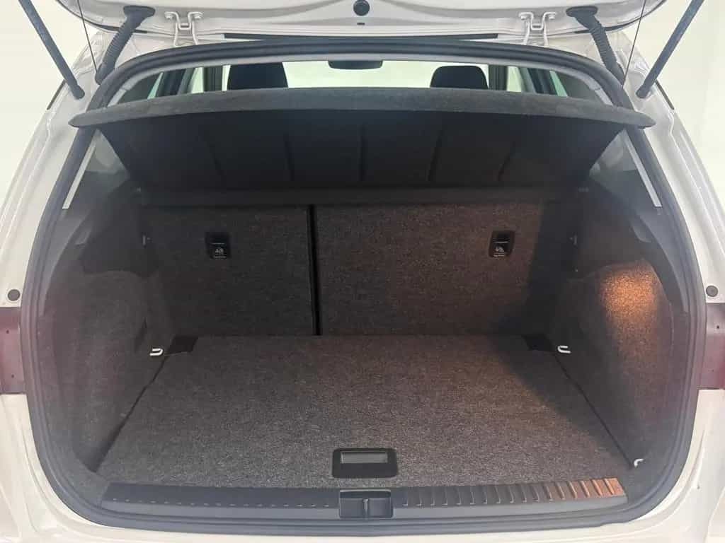 Seat Arona Style LED Navi virtual Parkhilfe DAB apple 10/2024-photo-26