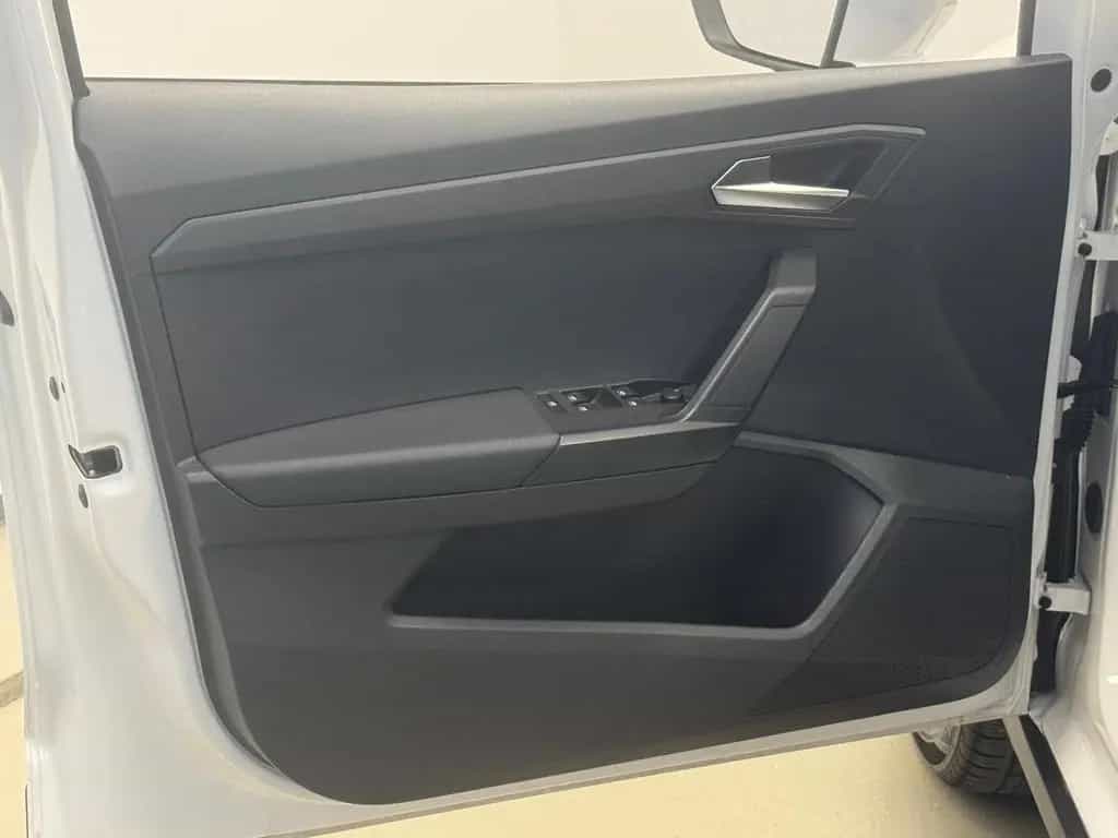 Seat Arona Style LED Navi virtual Parkhilfe DAB apple 10/2024-photo-27