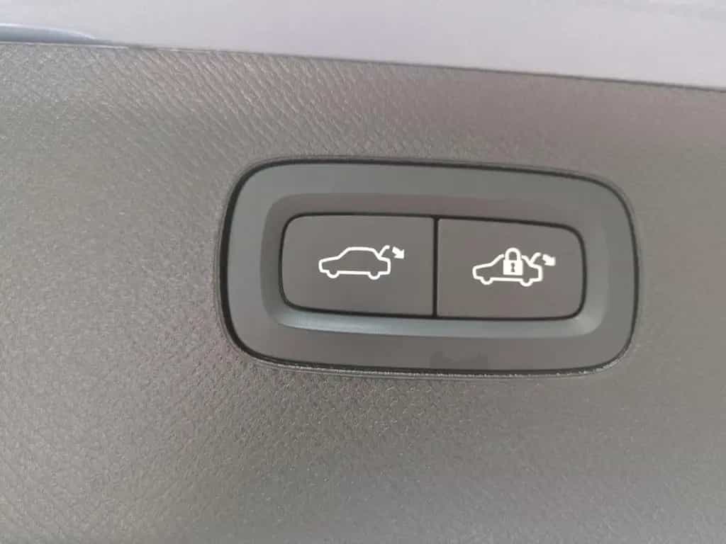 Volvo XC90 B5 (Diesel) Plus Bright AWD Automatik Navi 03/2023-photo-24