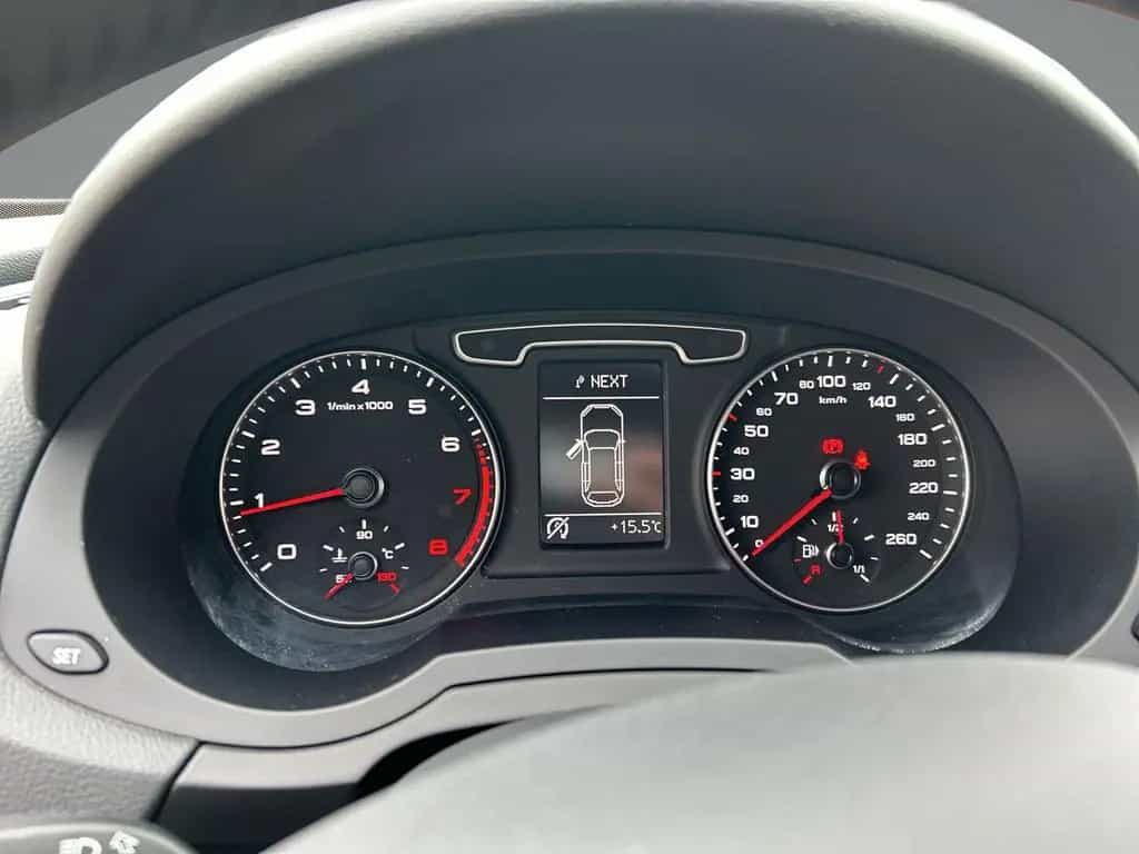 Audi Q3 2.0 TFSI quattro XENON+NAVI+TEMPOM.PDC+AHK 04/2013-photo-19