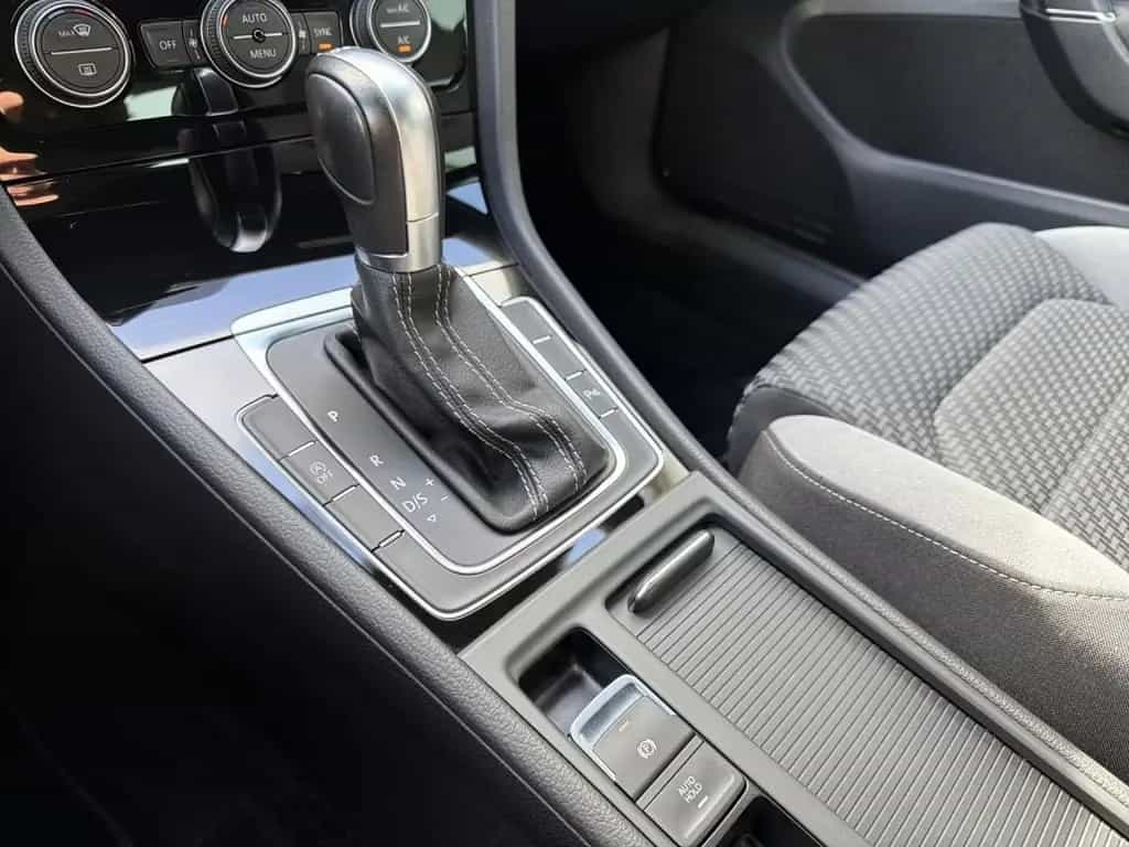 Volkswagen Golf 1.5 TSI R-LINE DSG AHK,ACC,AiD,Kam,MATRIX 10/2018-photo-8
