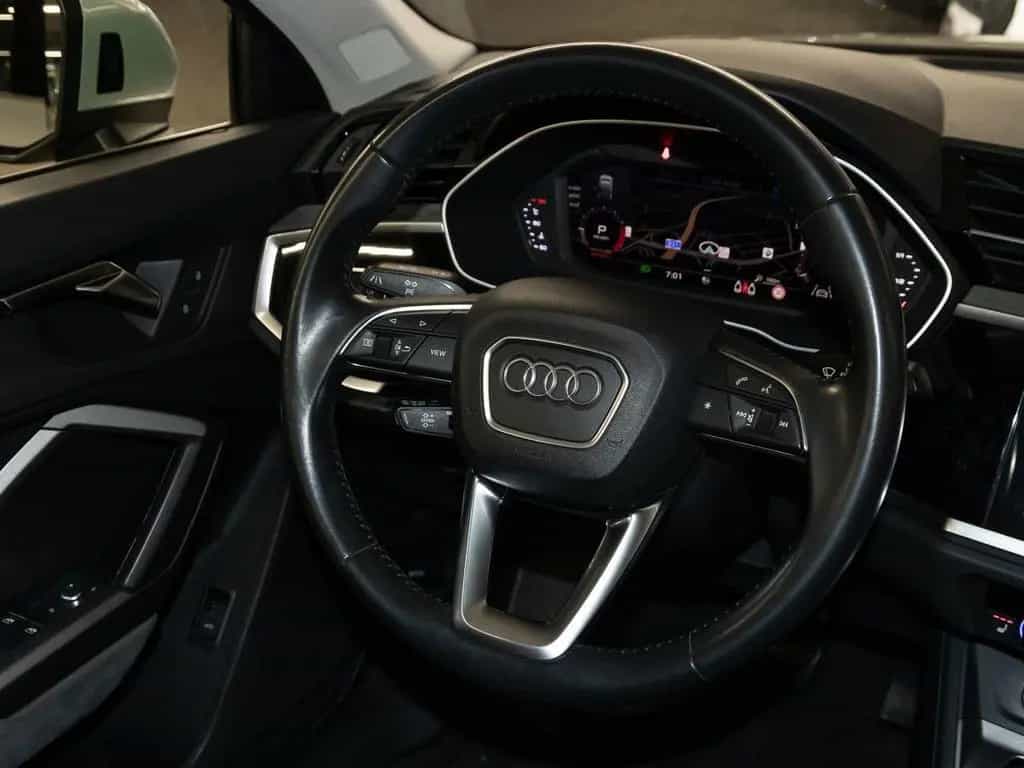 Audi Q3 Sportback 35 TFSI AHK ACC LED Leder Keyless 07/2020-photo-16