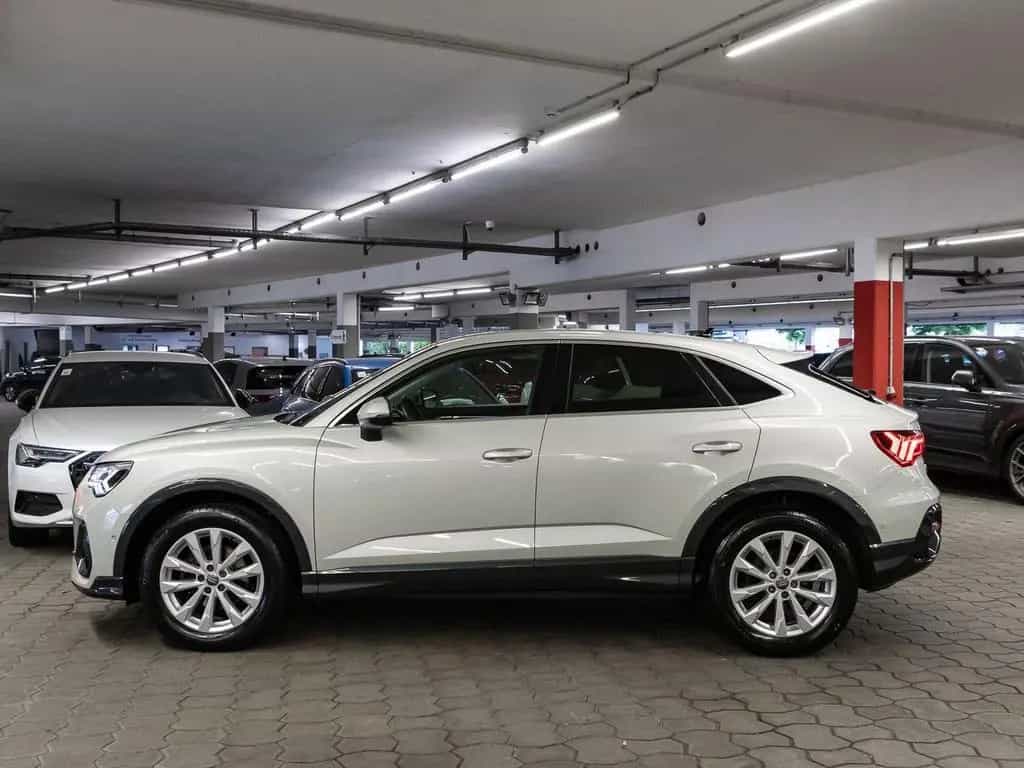Audi Q3 Sportback 35 TFSI AHK ACC LED Leder Keyless 07/2020-photo-3