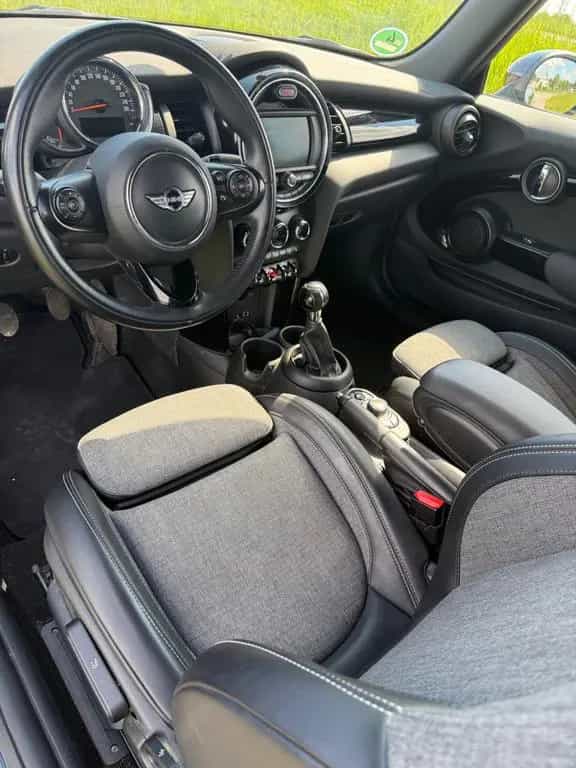MINI Cooper Cabrio Cooper 09/2017-photo-2