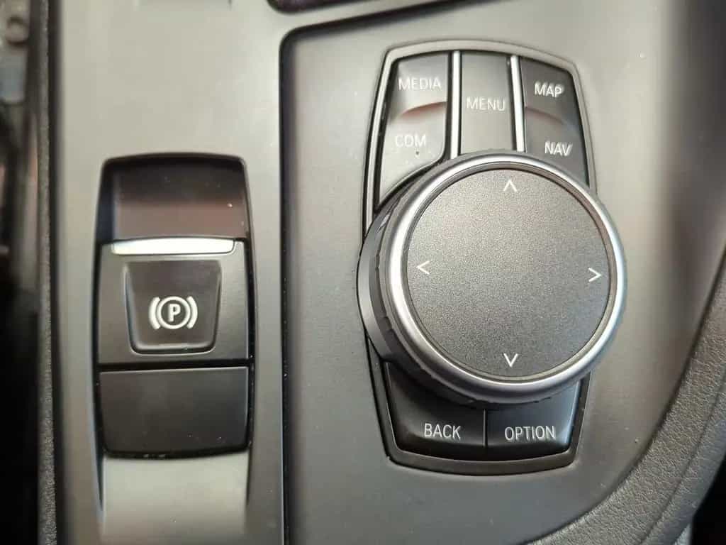 BMW X1 xDRIVE 2.0i HEAD-UP+NAVI+KAMERA+SITZHEIZUNG+P 05/2018-photo-24