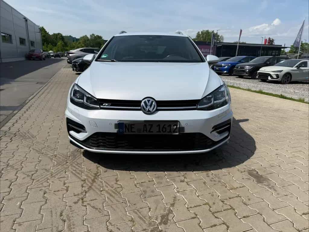 Volkswagen Golf 2.0 TDI DSG Variant R-Line Paket innen auße 06/2017-photo-4