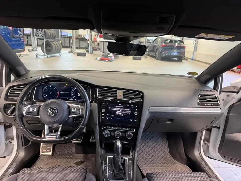 Volkswagen Golf 2.0 TDI DSG Variant R-Line Paket innen auße 06/2017-photo-9