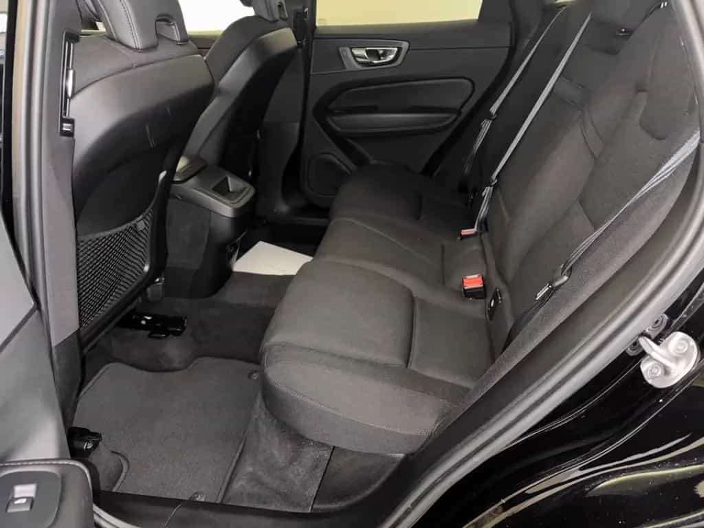 Volvo XC60 Momentum ALLRAD 21*Sdach*STHZG*AHK*LED* 04/2022-photo-15